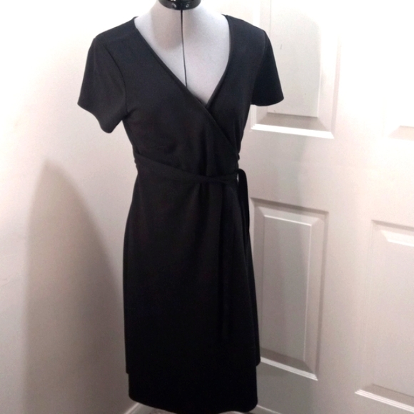 GapMaternity Black True Wrap Dress Size Med - Picture 2 of 6